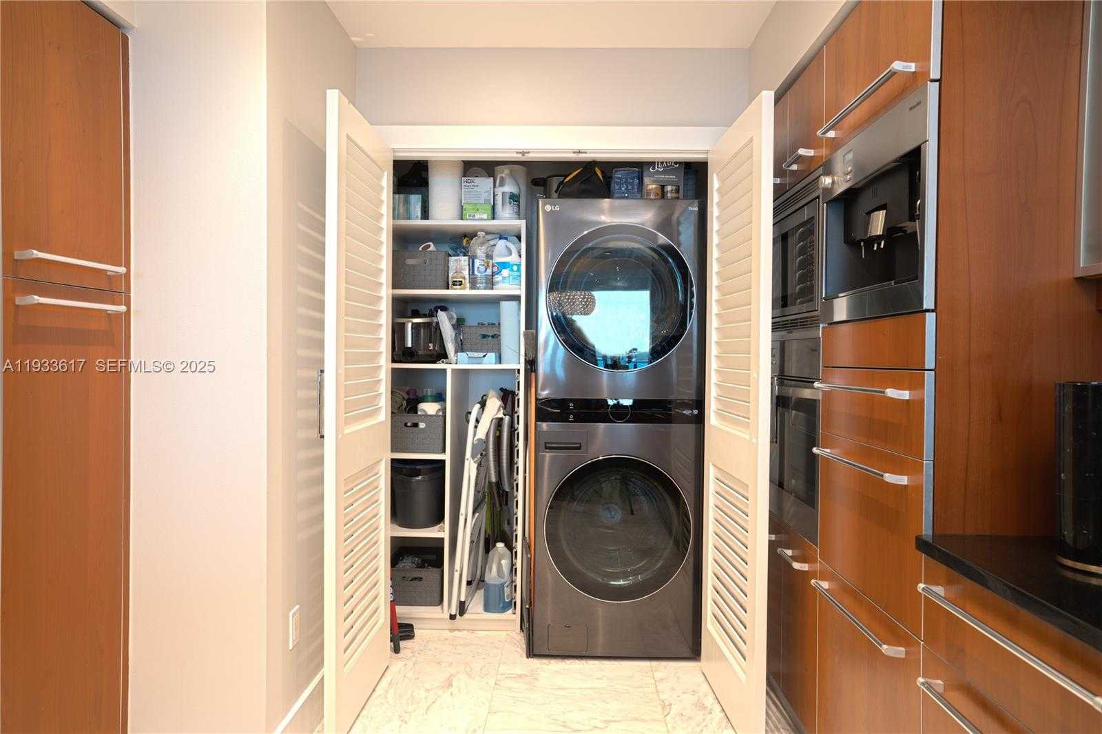 Small Image of 1331 BRICKELL BAY DR #1609, Miami Number 31