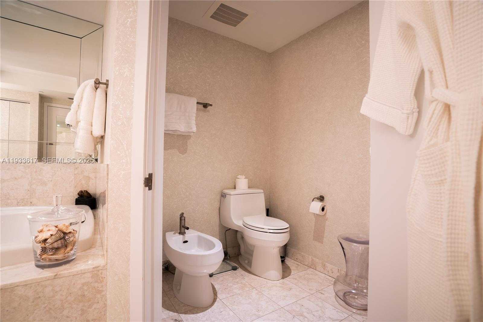 Small Image of 1331 BRICKELL BAY DR #1609, Miami Number 44