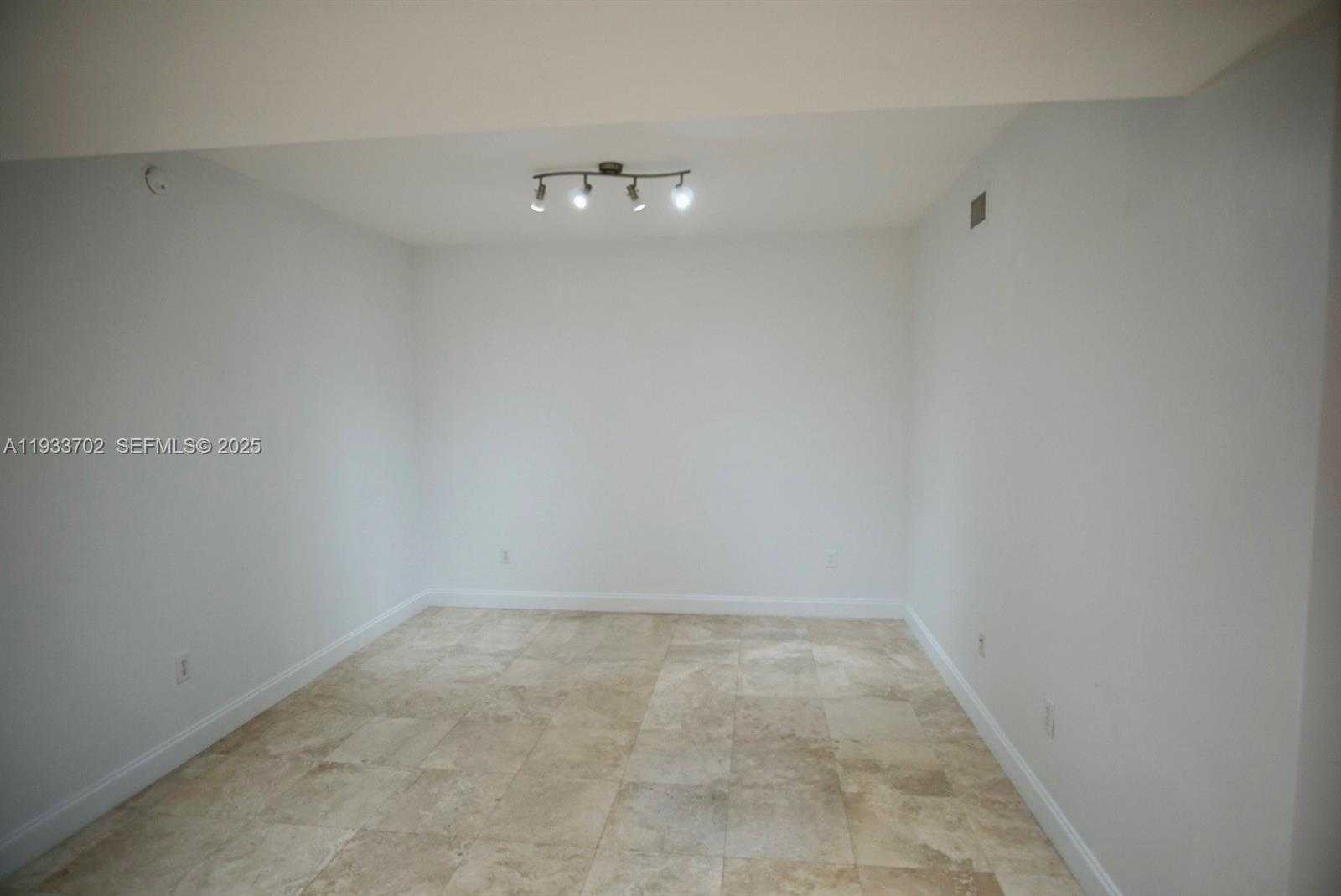 Small Image of 3330 NORTH EAST 190TH ST #1112, Aventura Number 43
