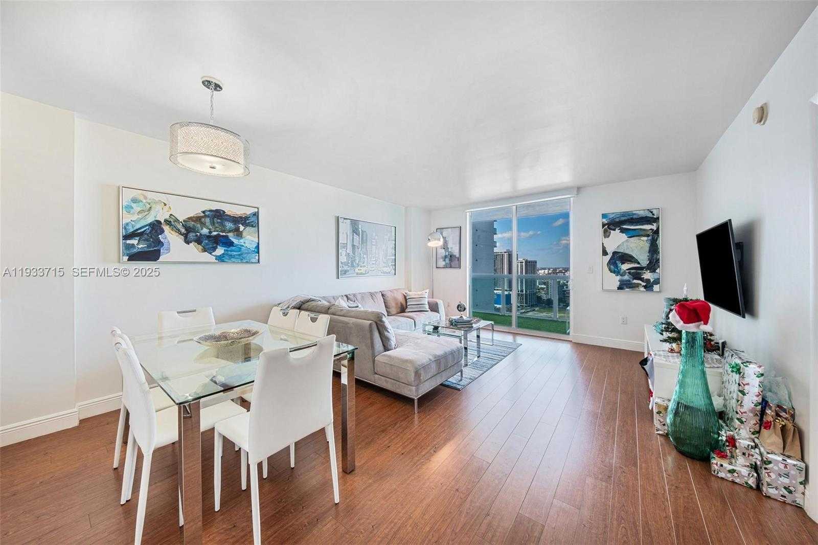 Small Image of 1800 NORTH BAYSHORE DR #3206, Miami Number 11