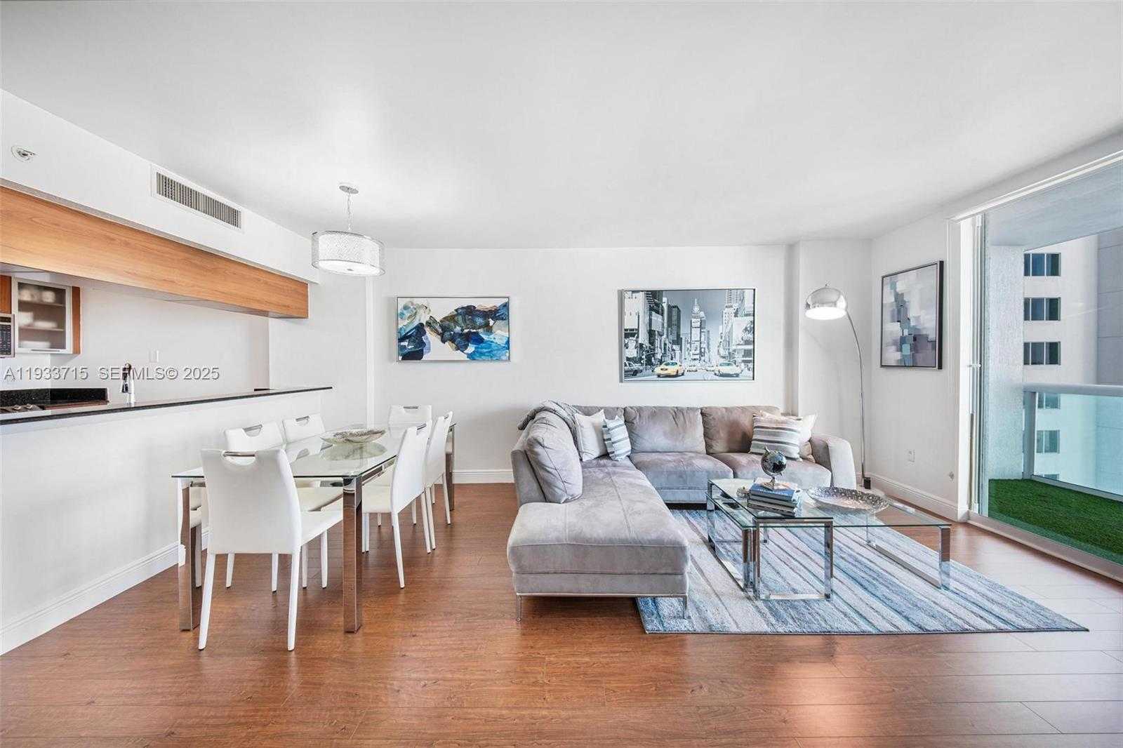 Small Image of 1800 NORTH BAYSHORE DR #3206, Miami Number 12