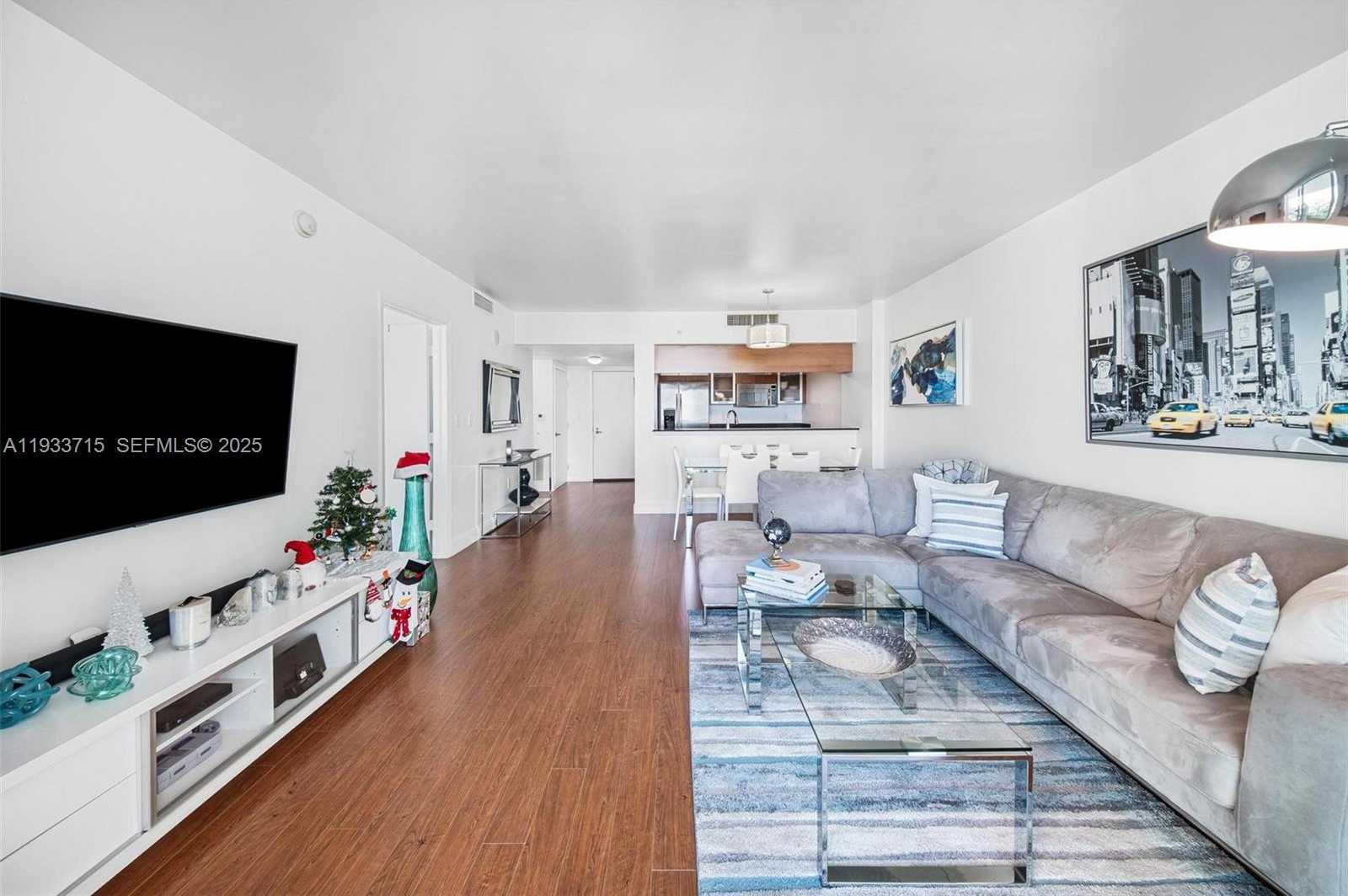 Small Image of 1800 NORTH BAYSHORE DR #3206, Miami Number 13