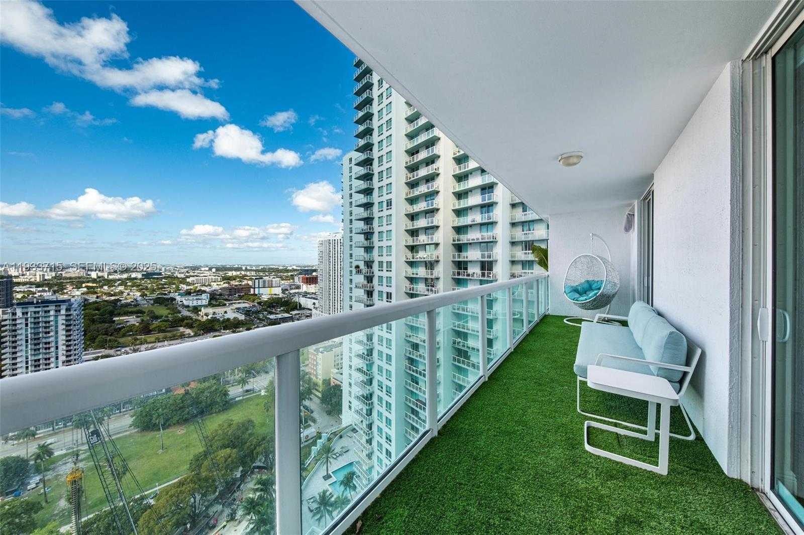 Small Image of 1800 NORTH BAYSHORE DR #3206, Miami Number 14