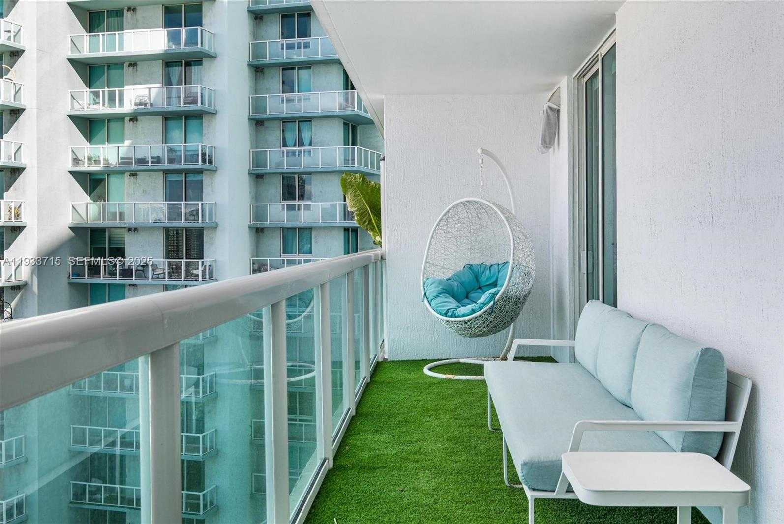 Small Image of 1800 NORTH BAYSHORE DR #3206, Miami Number 25