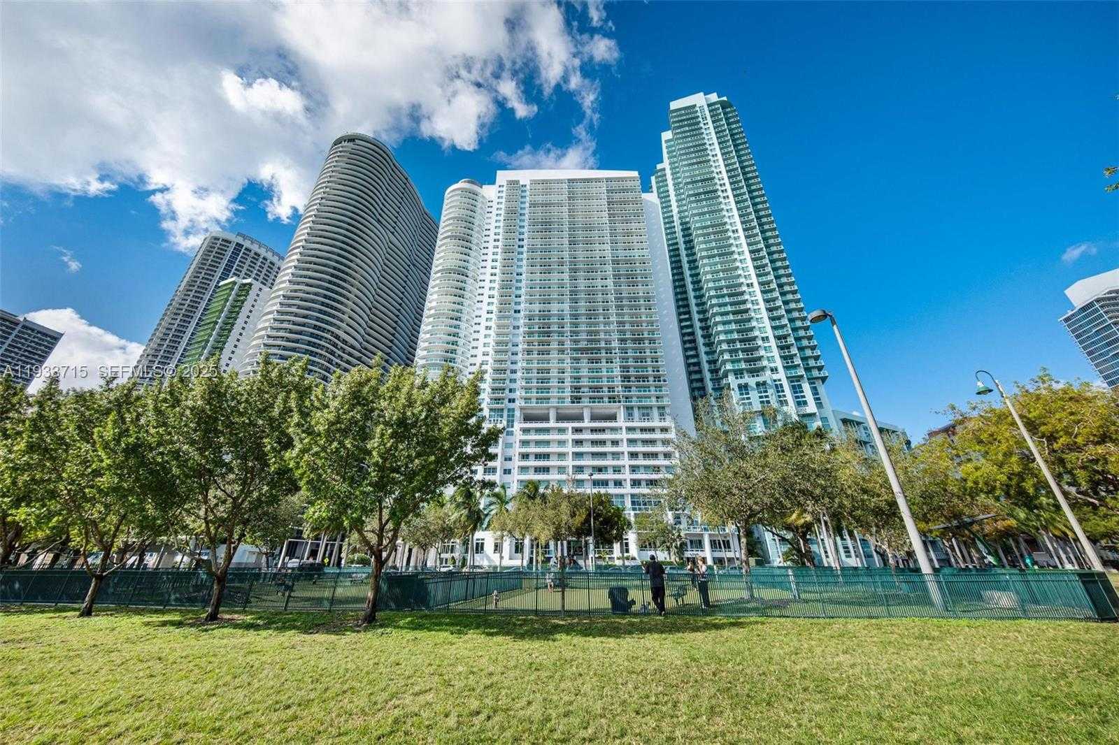 Small Image of 1800 NORTH BAYSHORE DR #3206, Miami Number 30