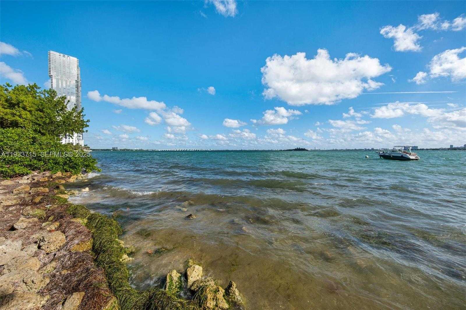 Small Image of 1800 NORTH BAYSHORE DR #3206, Miami Number 33