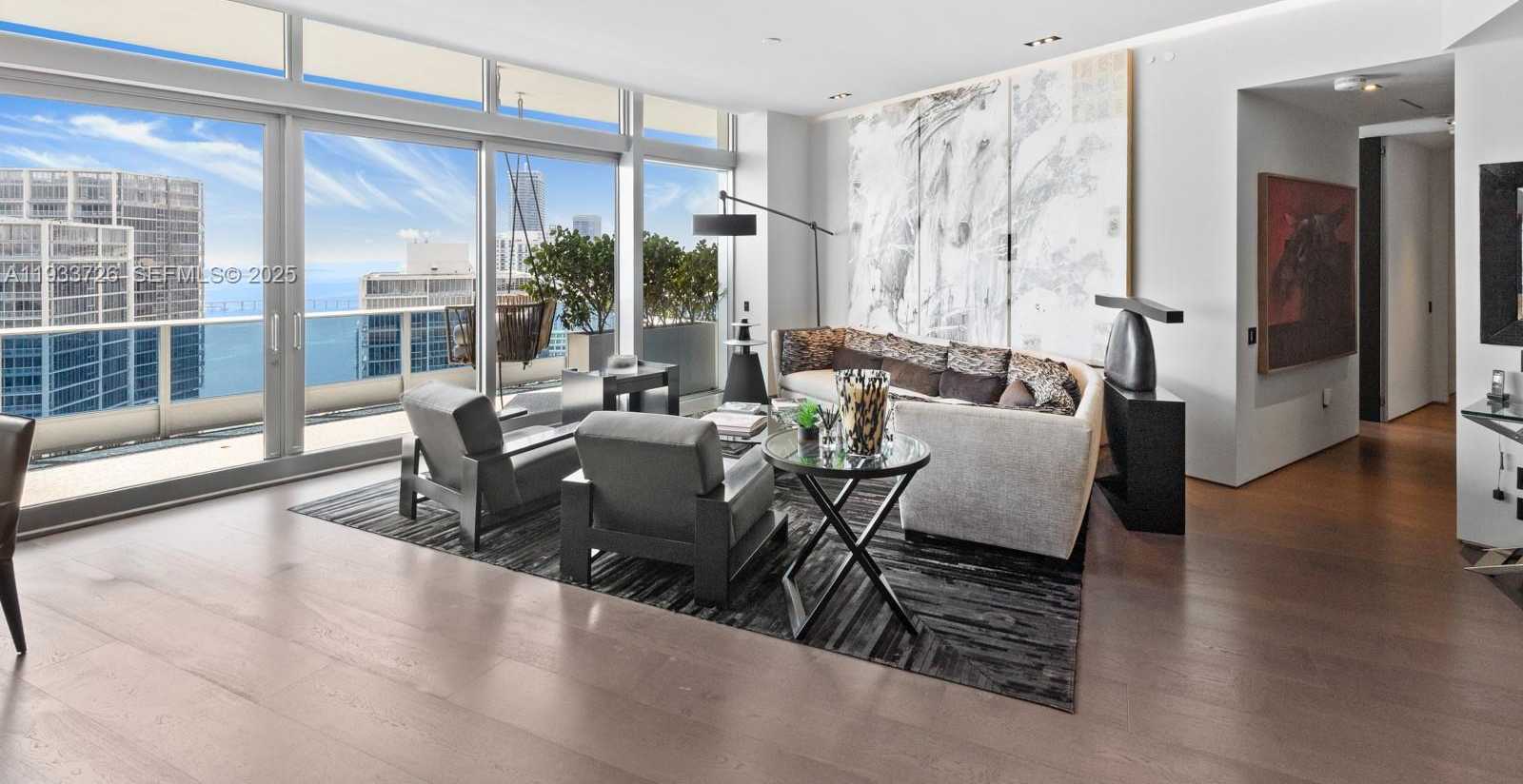 Small Image of 200 BISCAYNE BOULEVARD WAY #PH-5404, Miami Number 12