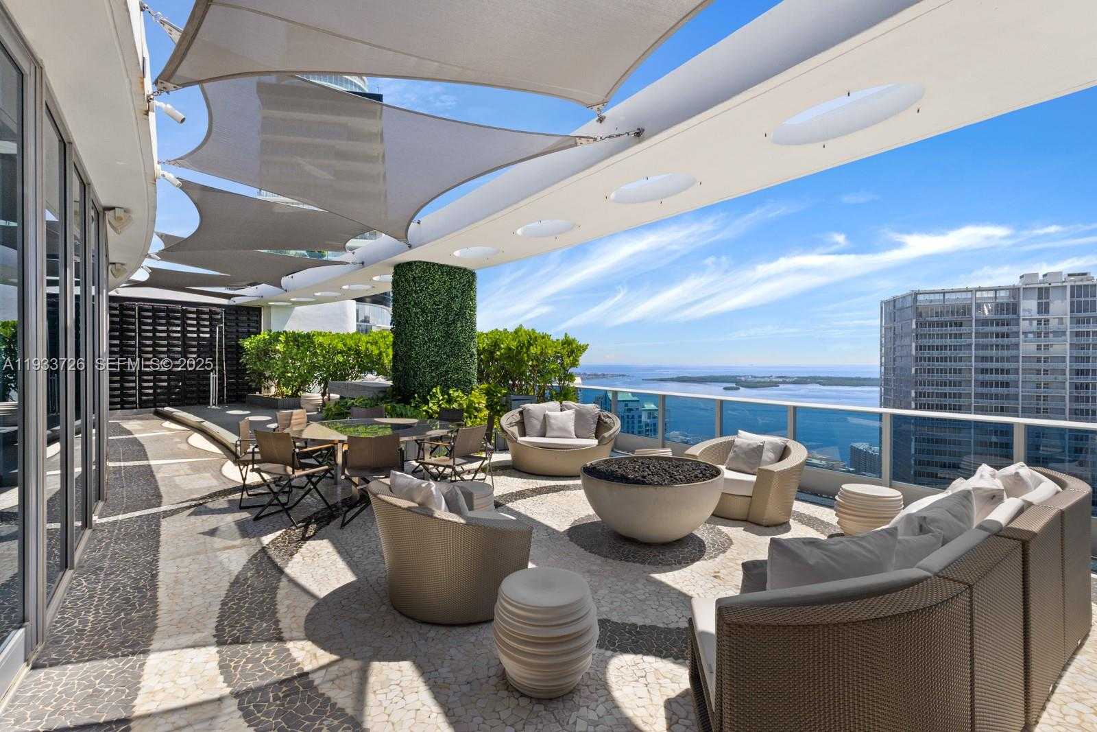 Small Image of 200 BISCAYNE BOULEVARD WAY #PH-5404, Miami Number 2