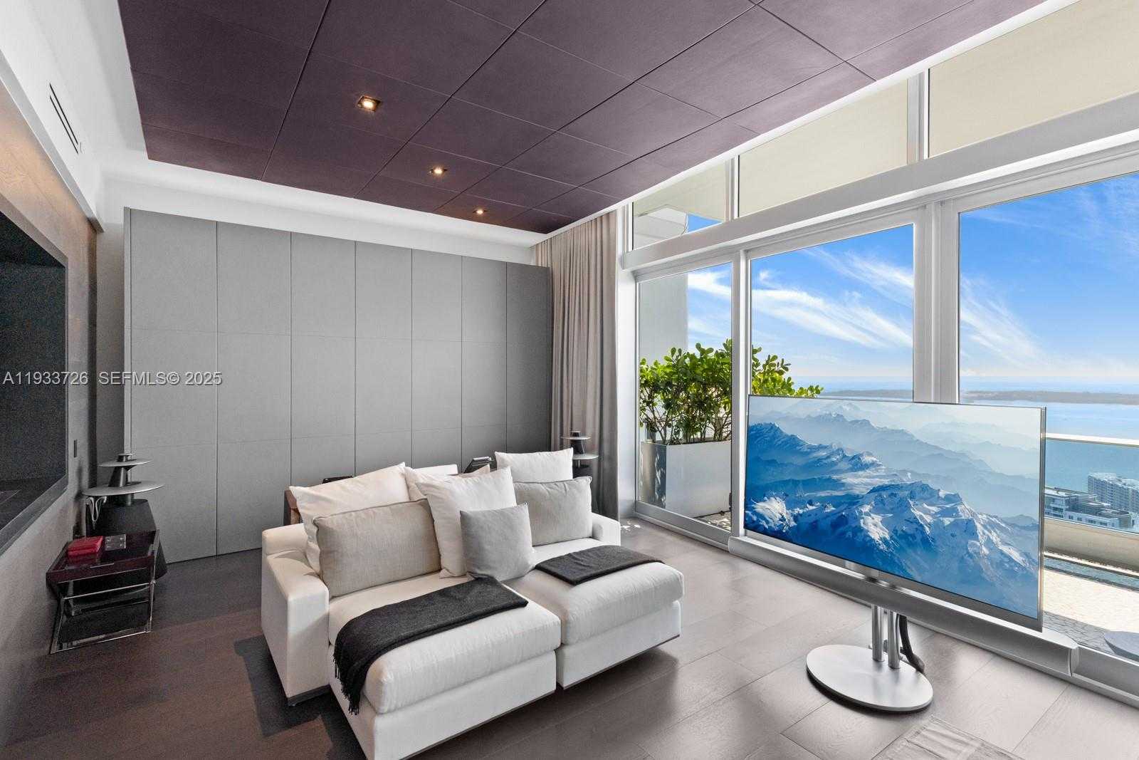 Small Image of 200 BISCAYNE BOULEVARD WAY #PH-5404, Miami Number 23