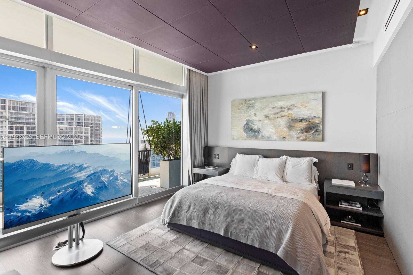 Small Image of 200 BISCAYNE BOULEVARD WAY #PH-5404, Miami Number 25