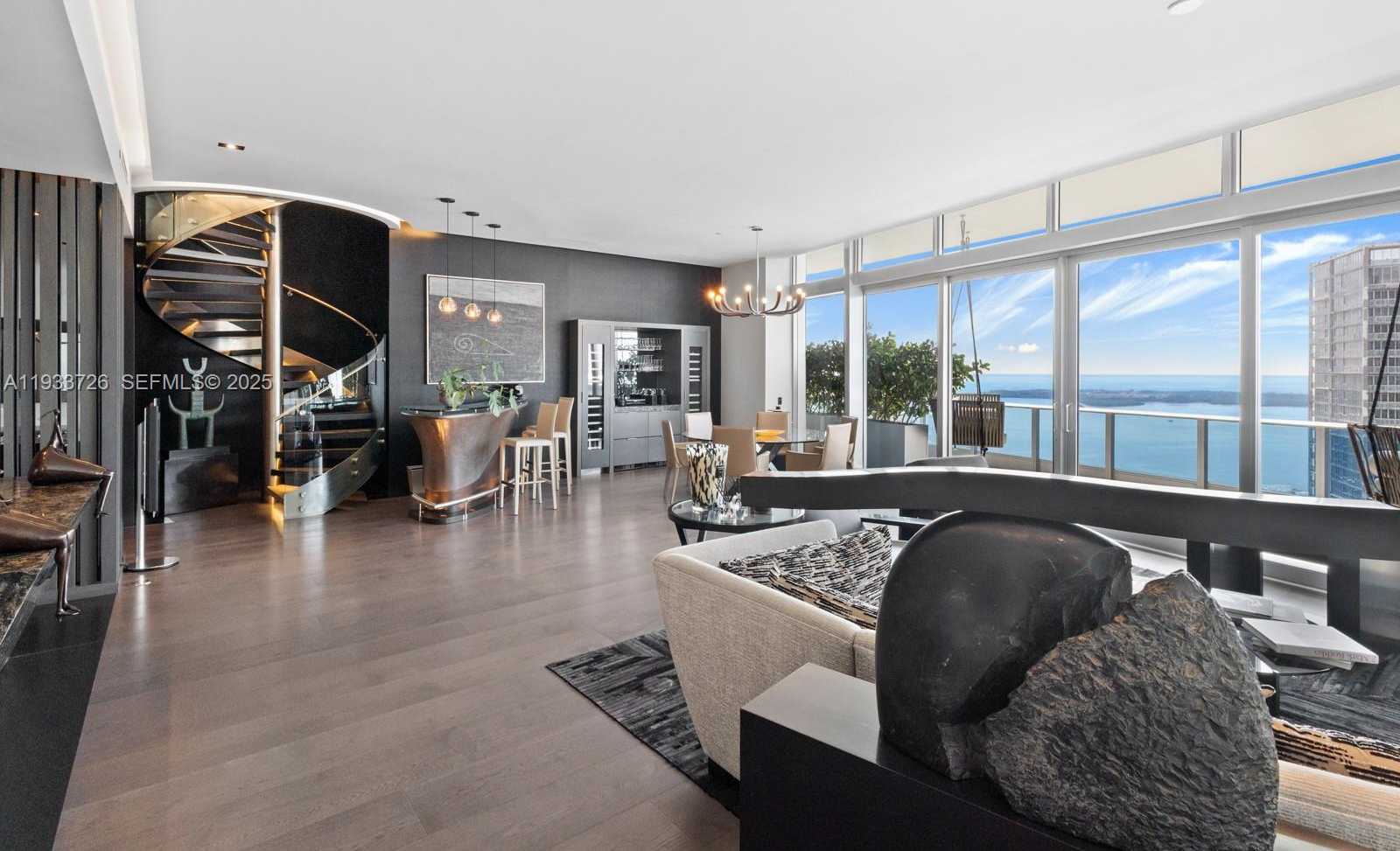 Small Image of 200 BISCAYNE BOULEVARD WAY #PH-5404, Miami Number 3