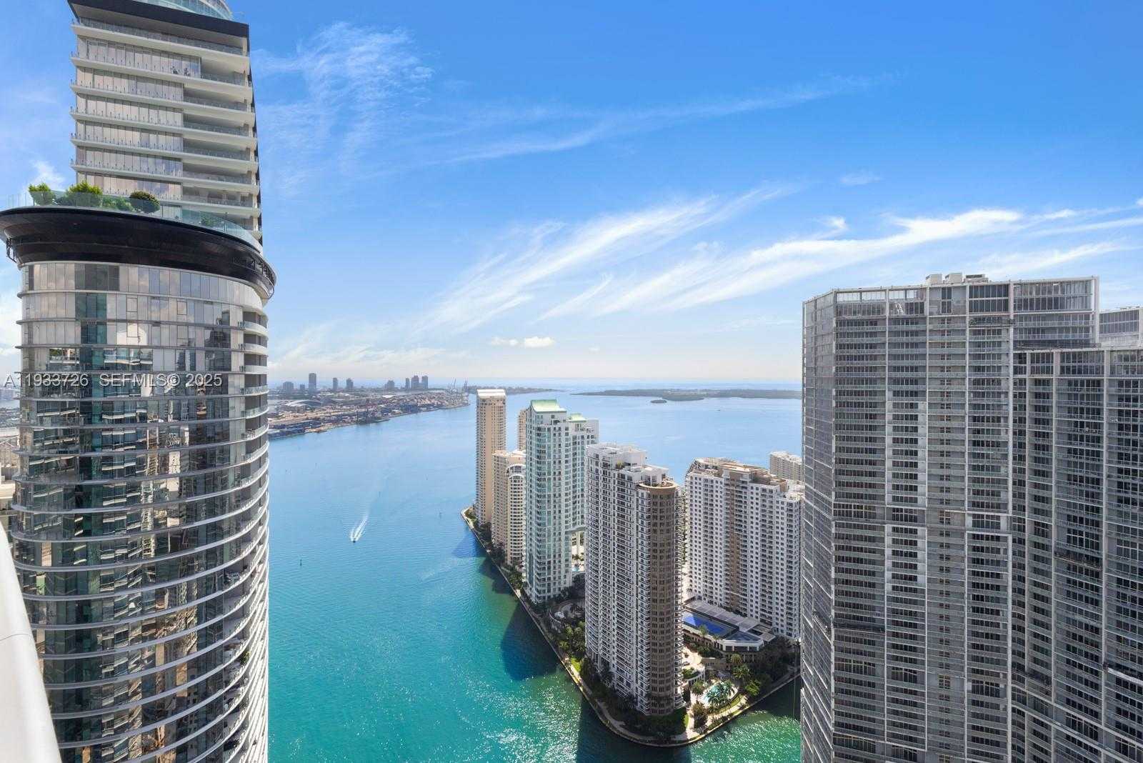 Small Image of 200 BISCAYNE BOULEVARD WAY #PH-5404, Miami Number 38