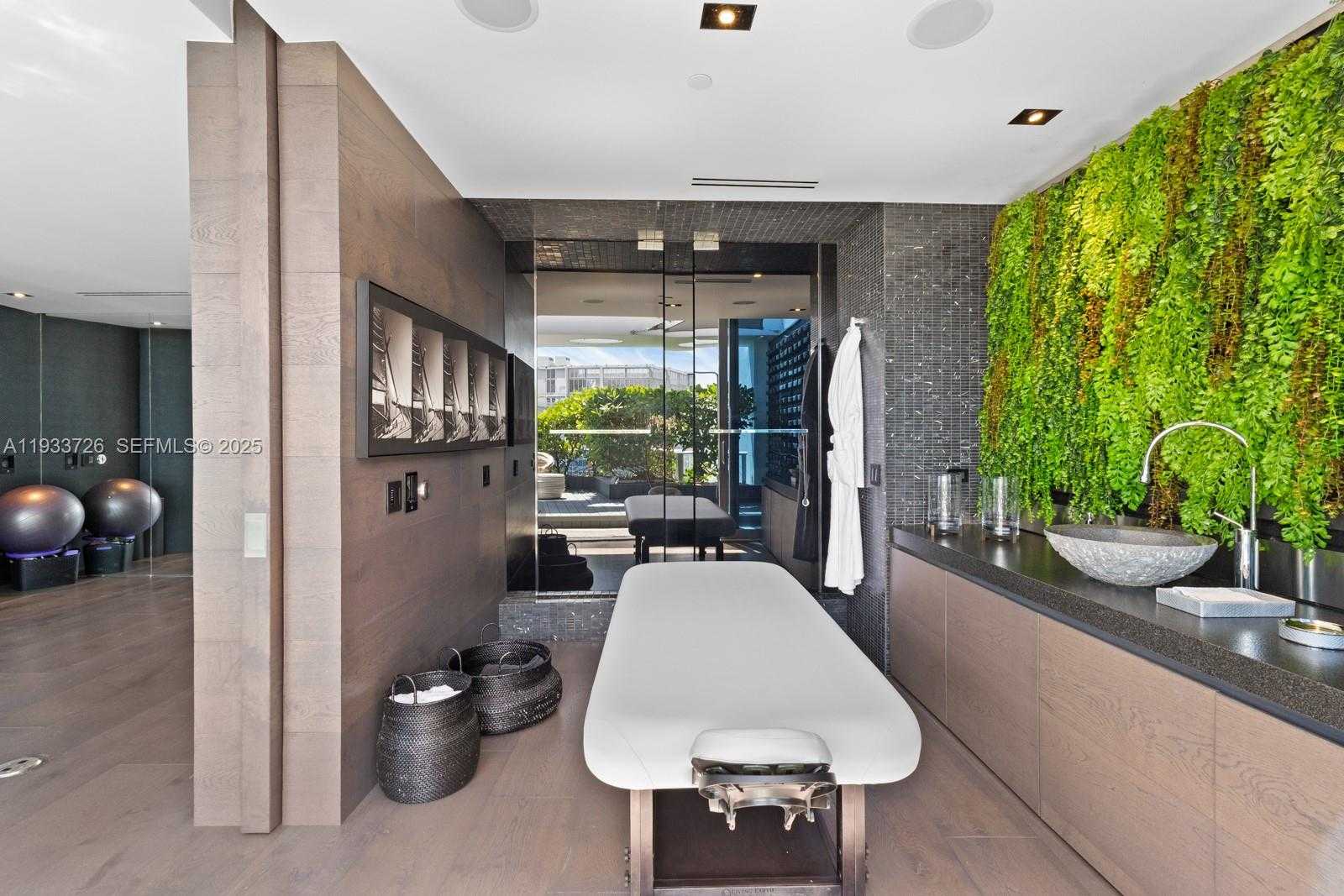 Small Image of 200 BISCAYNE BOULEVARD WAY #PH-5404, Miami Number 56