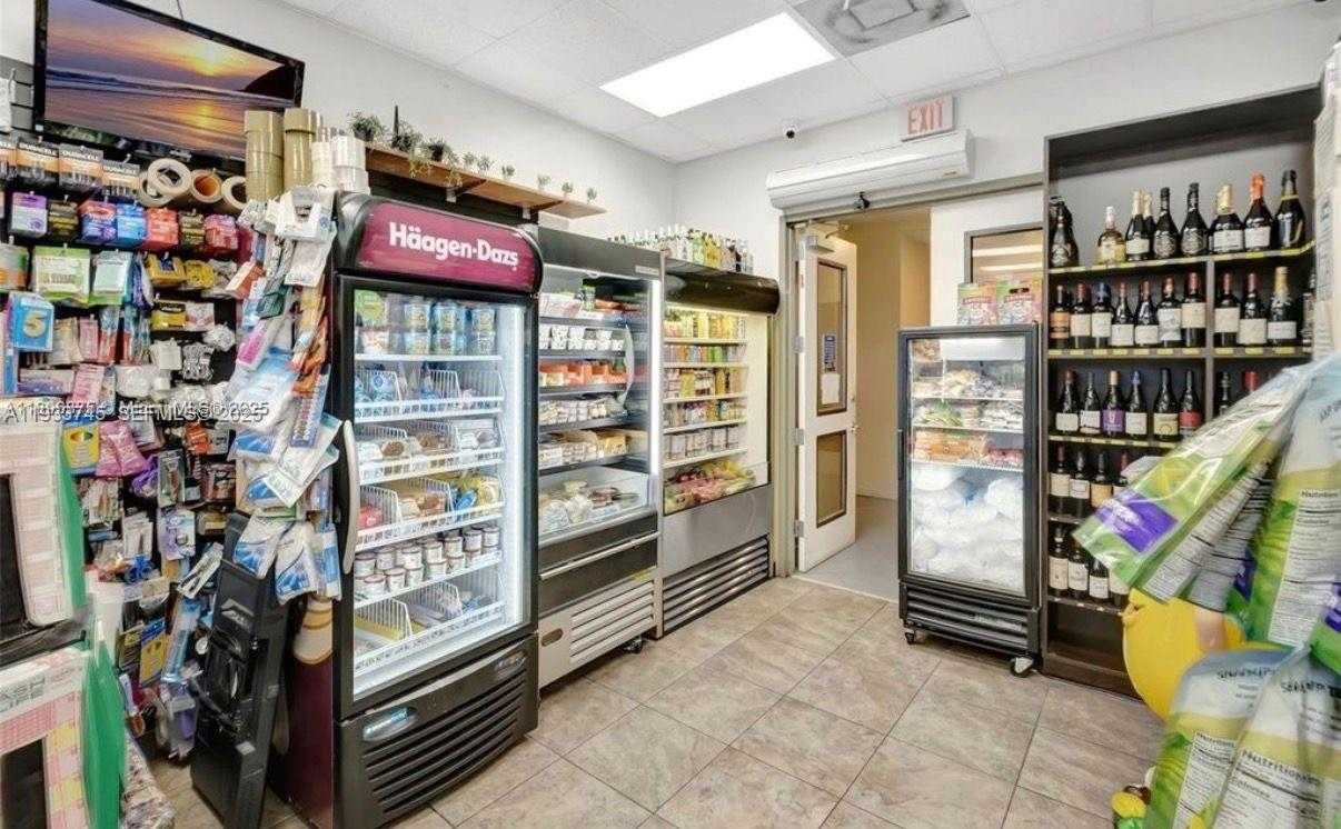 Small Image of 1900 NORTH BAYSHORE DR #3705, Miami Number 14