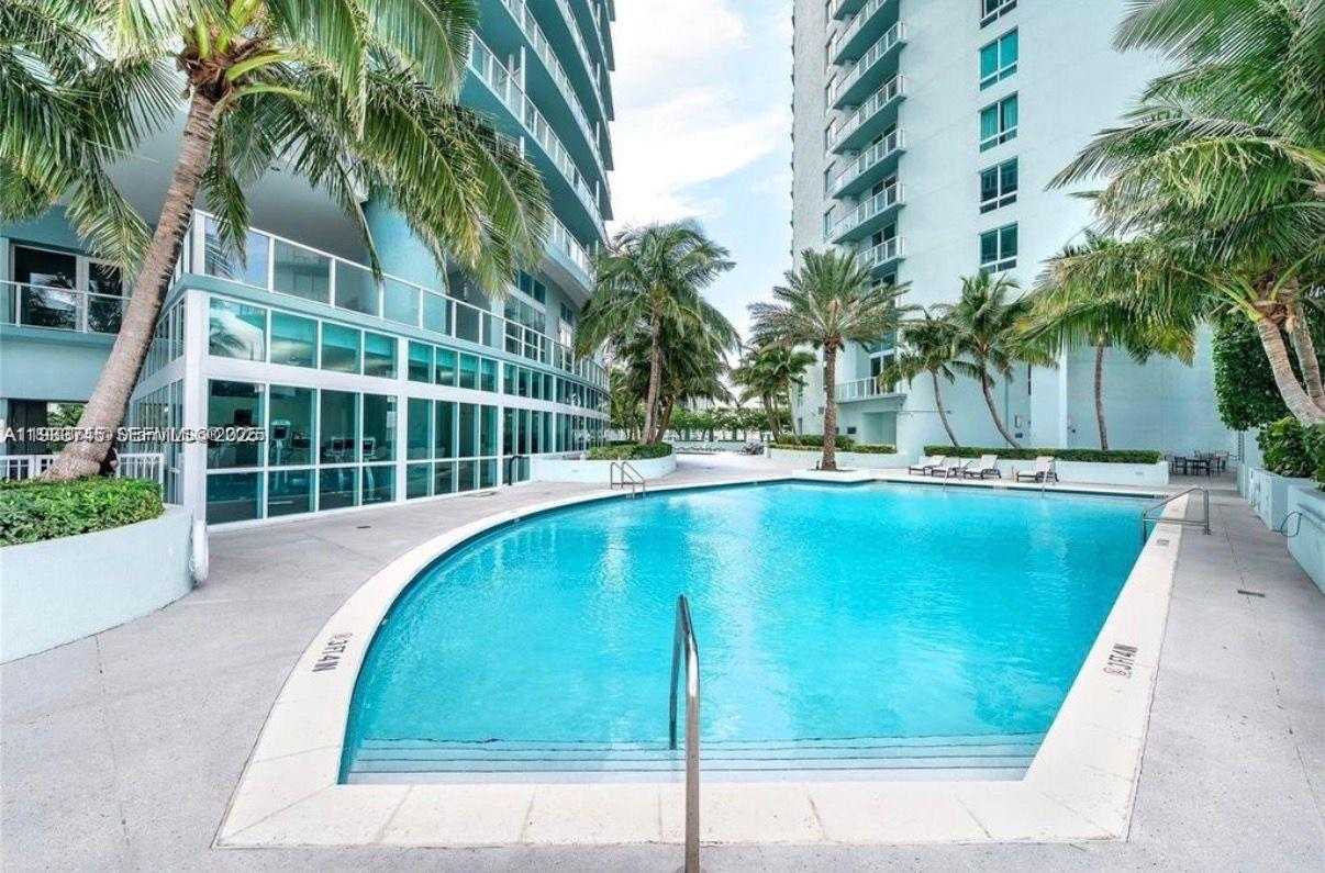 Small Image of 1900 NORTH BAYSHORE DR #3705, Miami Number 16