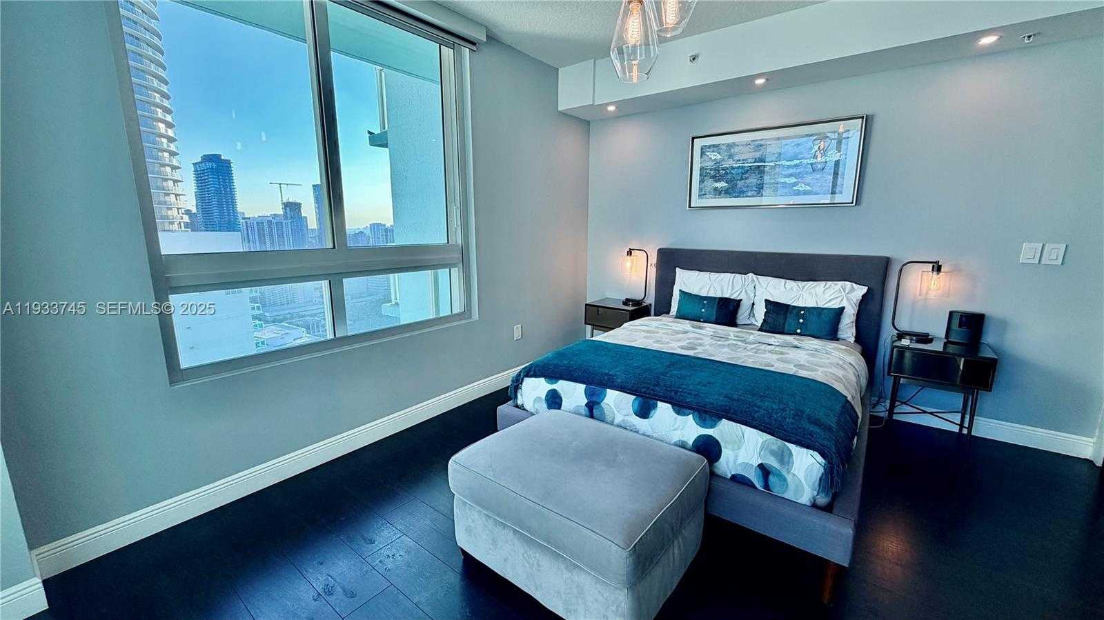 Small Image of 1900 NORTH BAYSHORE DR #3705, Miami Number 26