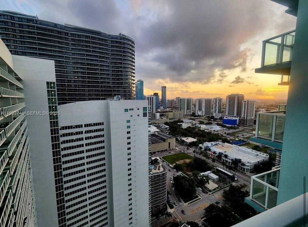 Small Image of 1900 NORTH BAYSHORE DR #3705, Miami Number 27