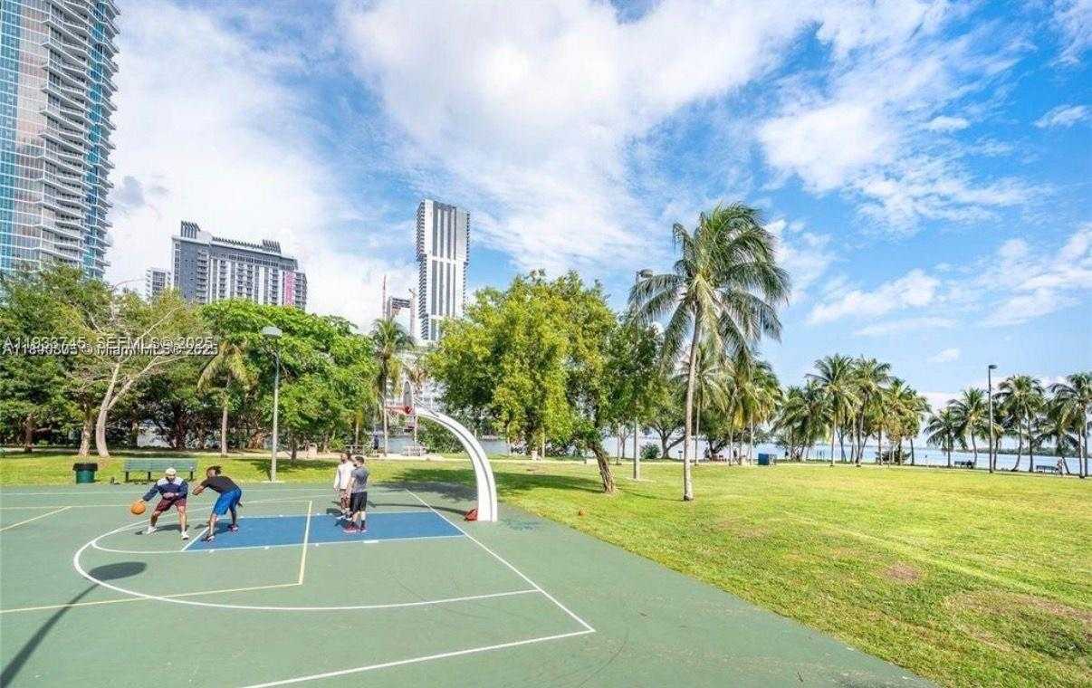 Small Image of 1900 NORTH BAYSHORE DR #3705, Miami Number 35