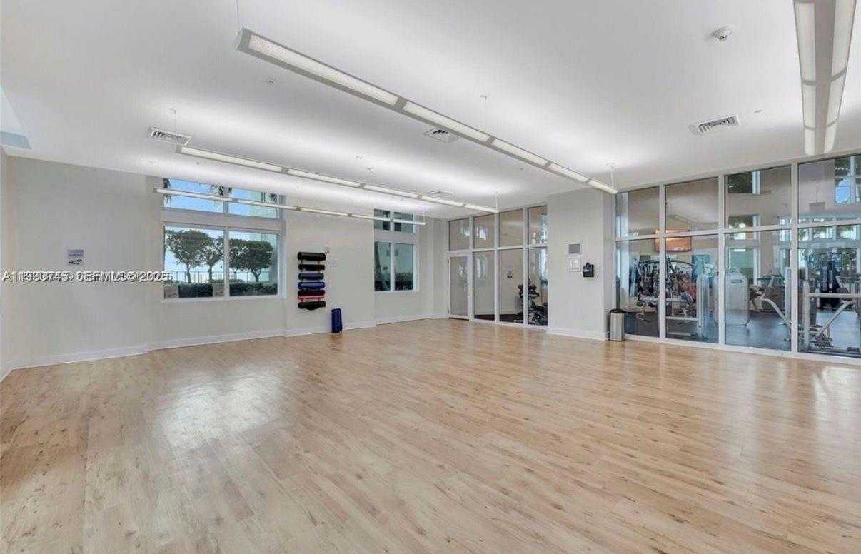 Small Image of 1900 NORTH BAYSHORE DR #3705, Miami Number 9