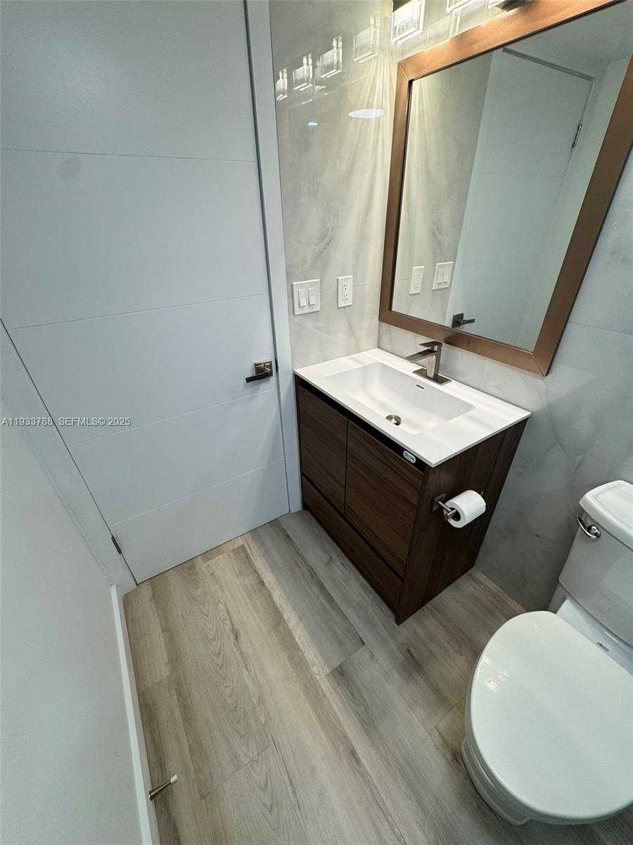 Small Image of 20441 NORTH EAST 30TH AVE #214-9, Aventura Number 24