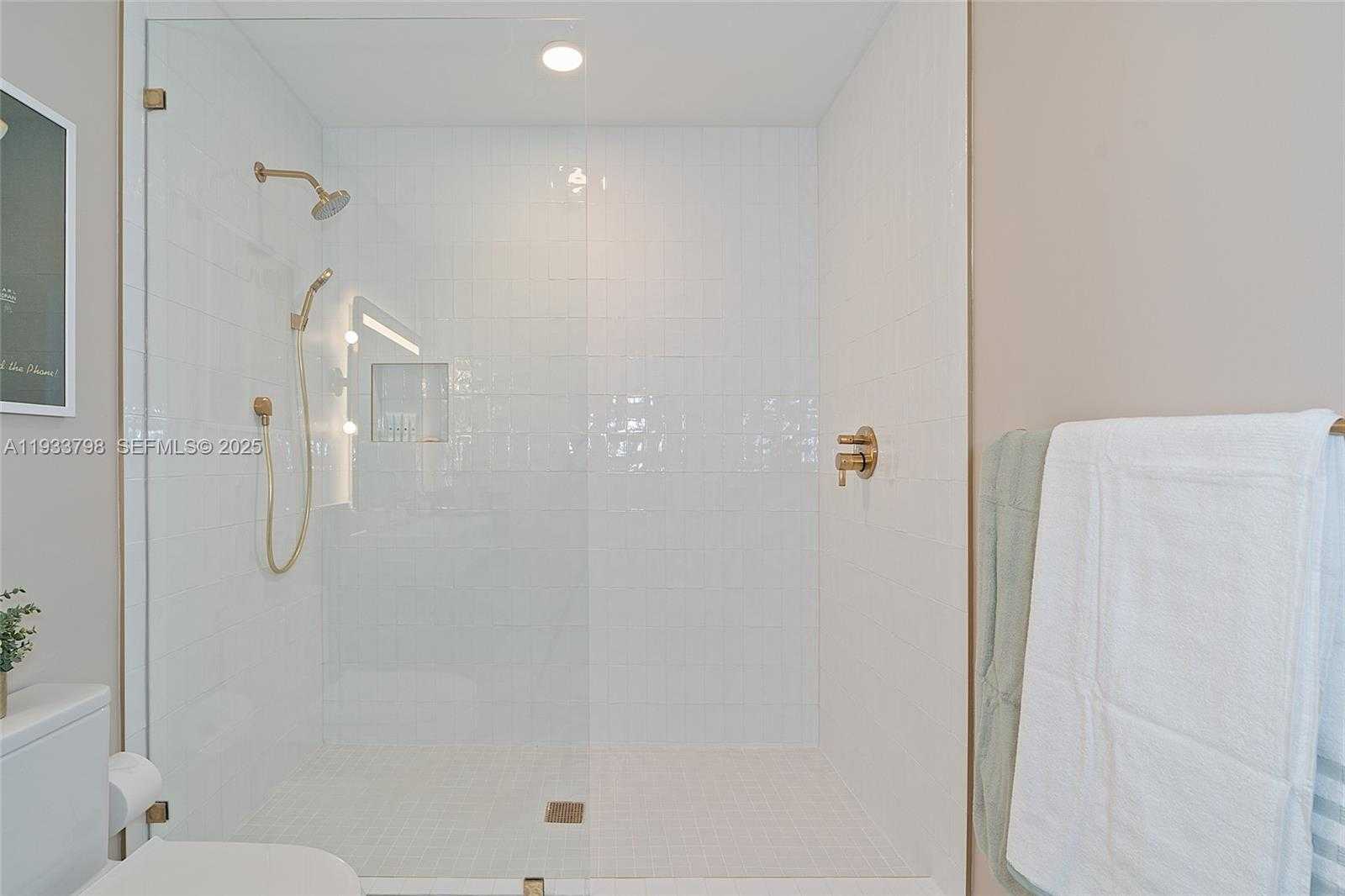 Small Image of 159 NORTH EAST 6TH ST #5015, Miami Number 23