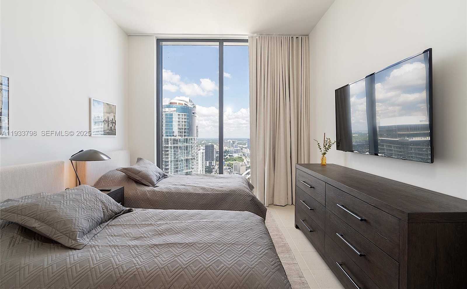 Small Image of 159 NORTH EAST 6TH ST #5015, Miami Number 27