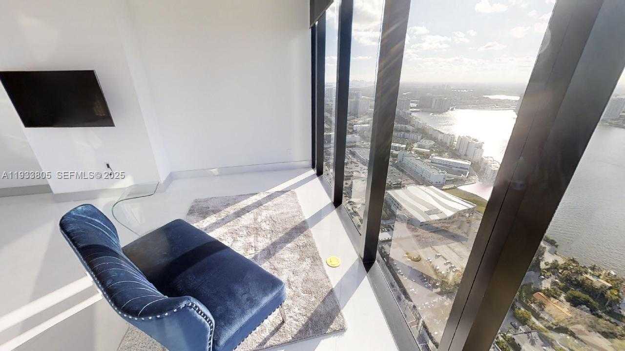 Small Image of 18555 COLLINS AVE #4604, Miami Beach Number 25
