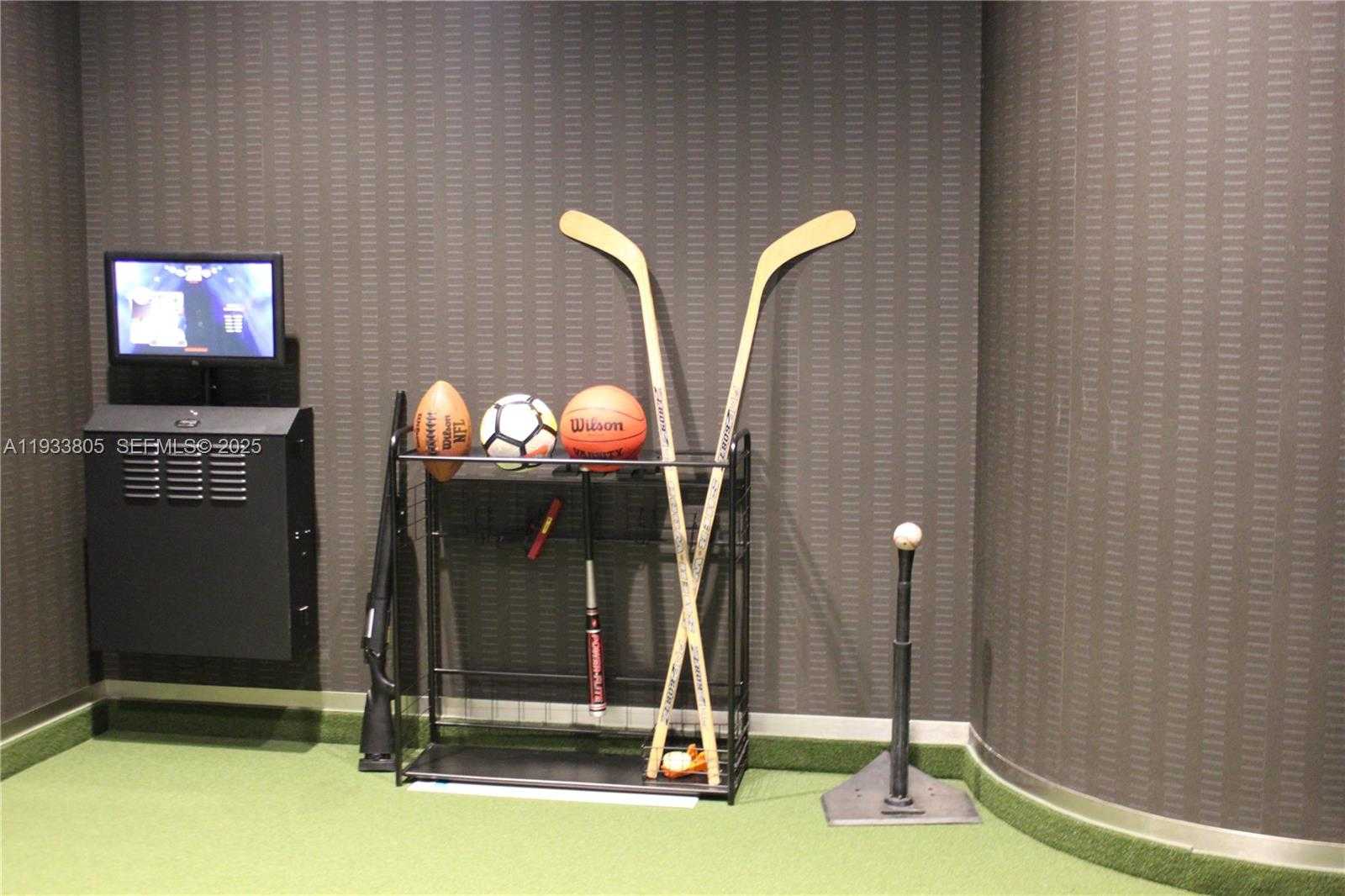 Small Image of 18555 COLLINS AVE #4604, Miami Beach Number 9