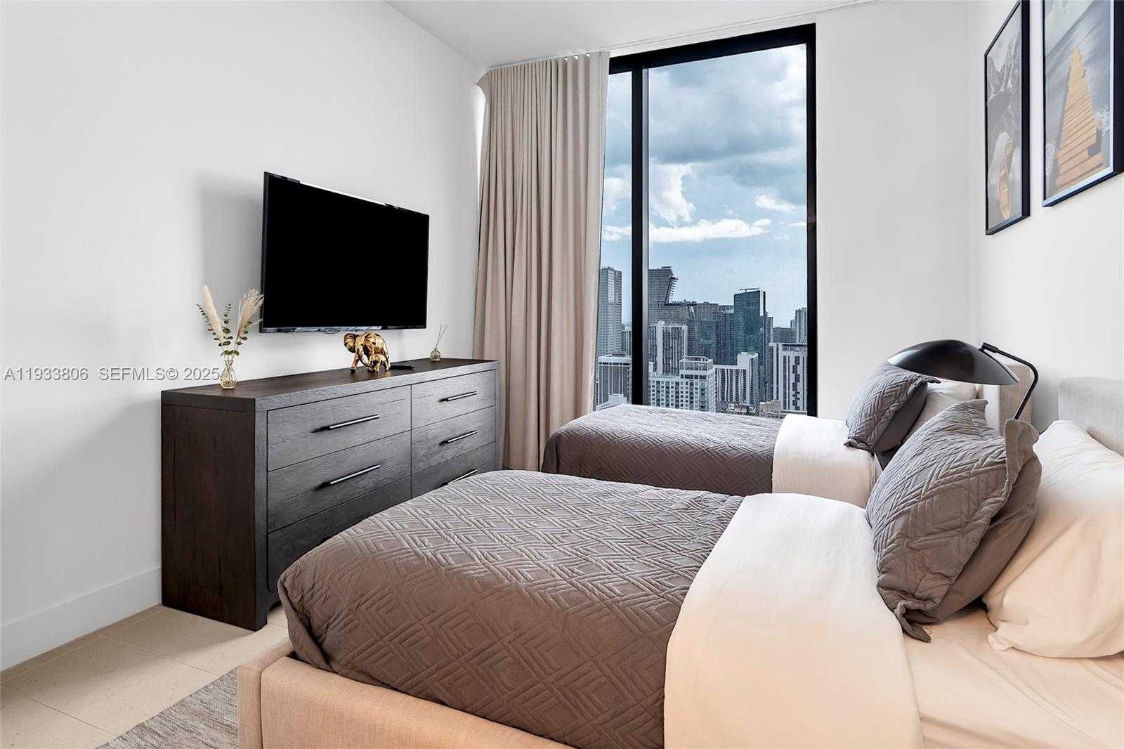 Small Image of 159 NORTH EAST 6TH ST #5016, Miami Number 31