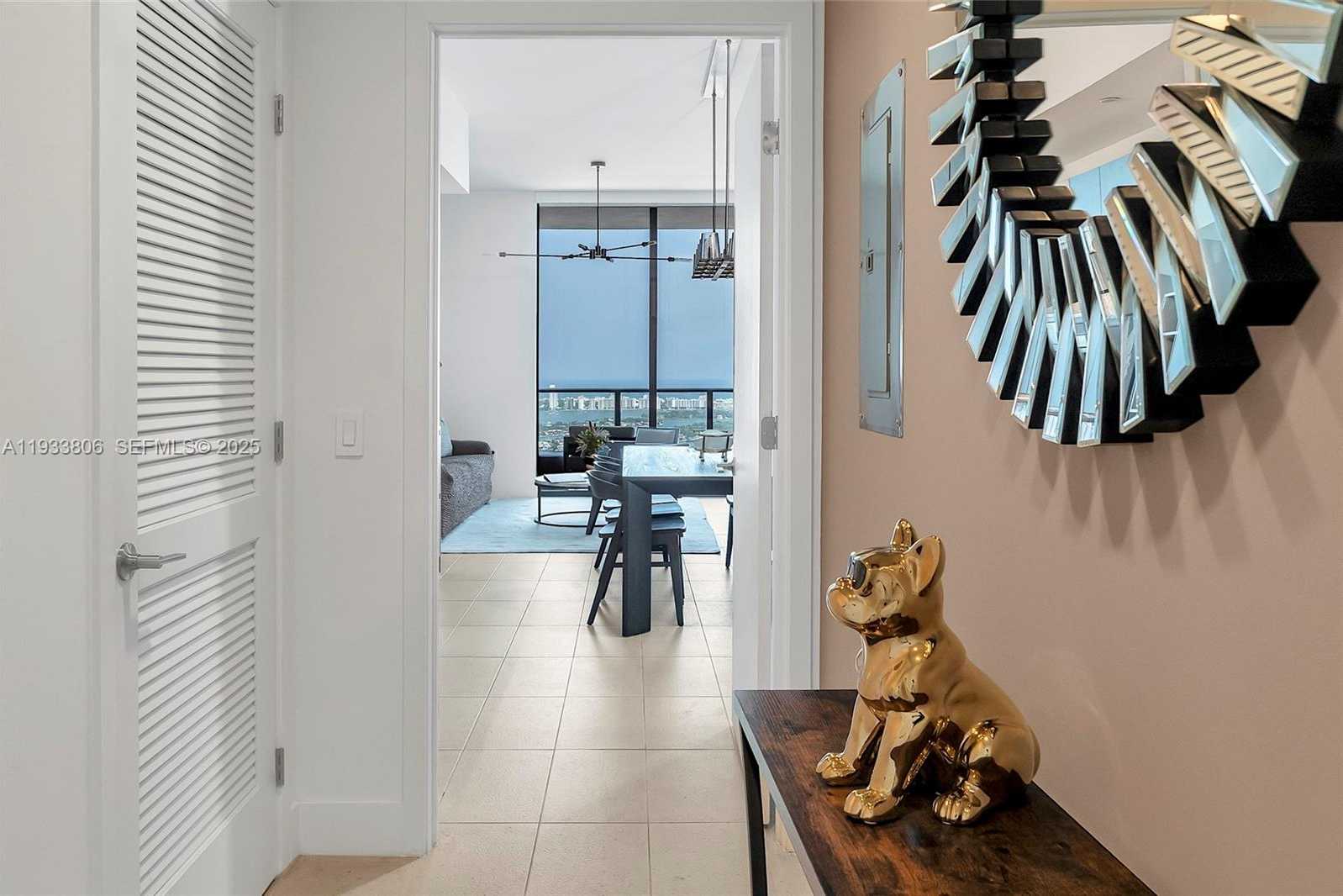 Small Image of 159 NORTH EAST 6TH ST #5016, Miami Number 4