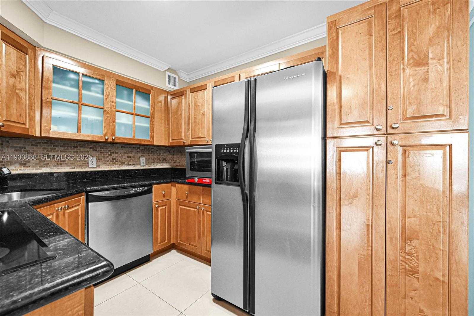 Small Image of 5225 COLLINS AVE #706, Miami Beach Number 15