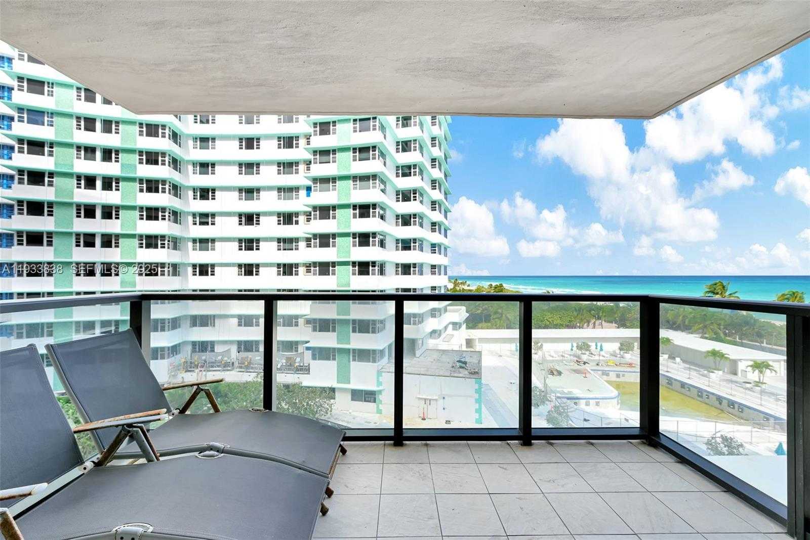Small Image of 5225 COLLINS AVE #706, Miami Beach Number 2