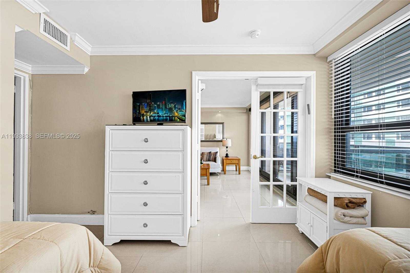 Small Image of 5225 COLLINS AVE #706, Miami Beach Number 8