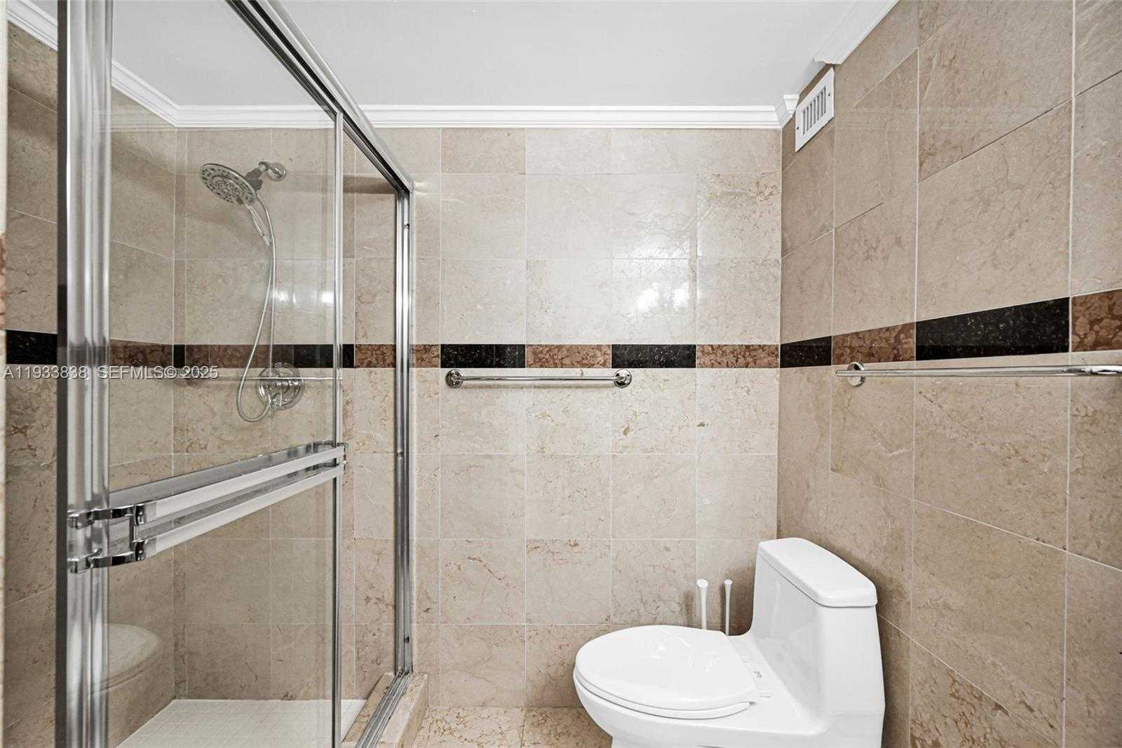 Small Image of 5225 COLLINS AVE #706, Miami Beach Number 9