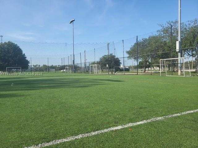 Small Image of 13012 NORTH WEST 8TH ST, Pembroke Pines Number 4