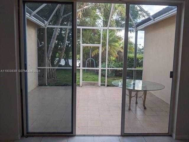 Small Image of 13012 NORTH WEST 8TH ST, Pembroke Pines Number 6