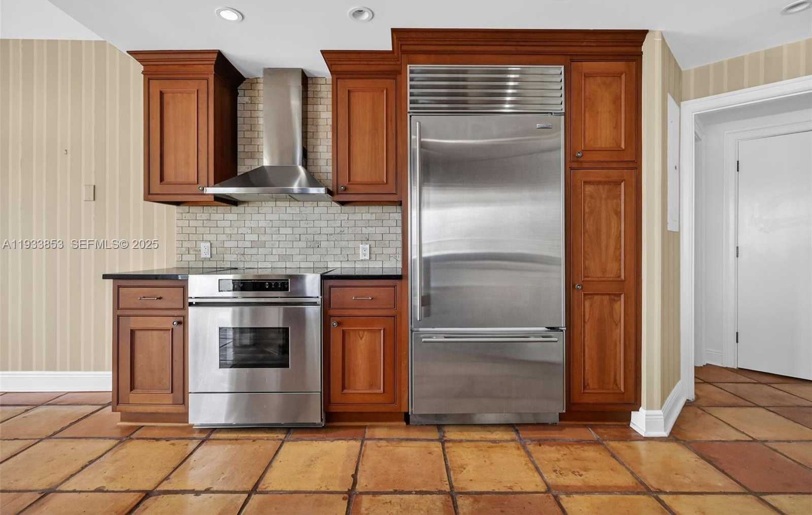 Small Image of 4000 ISLAND BLVD #1507, Aventura Number 11