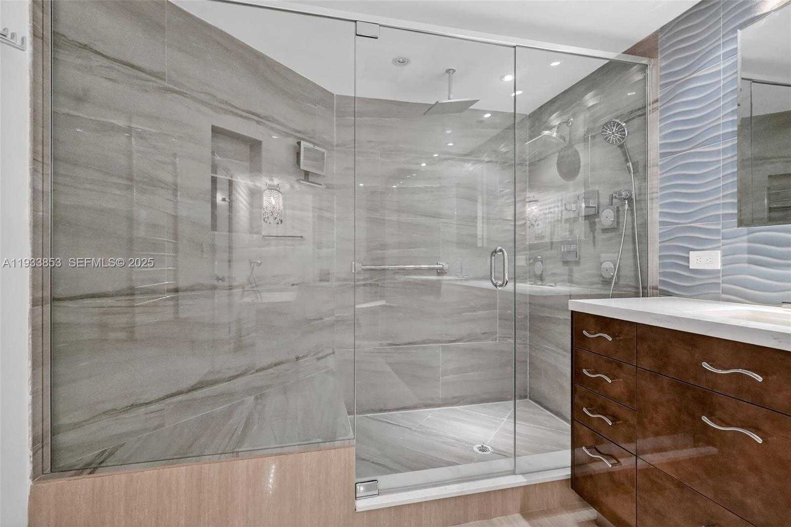 Small Image of 4000 ISLAND BLVD #1507, Aventura Number 23