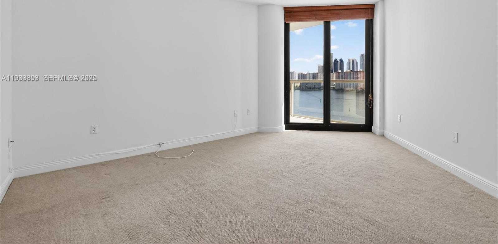 Small Image of 4000 ISLAND BLVD #1507, Aventura Number 25