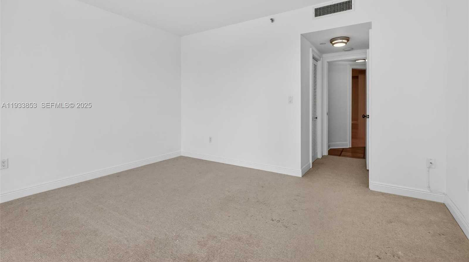 Small Image of 4000 ISLAND BLVD #1507, Aventura Number 26