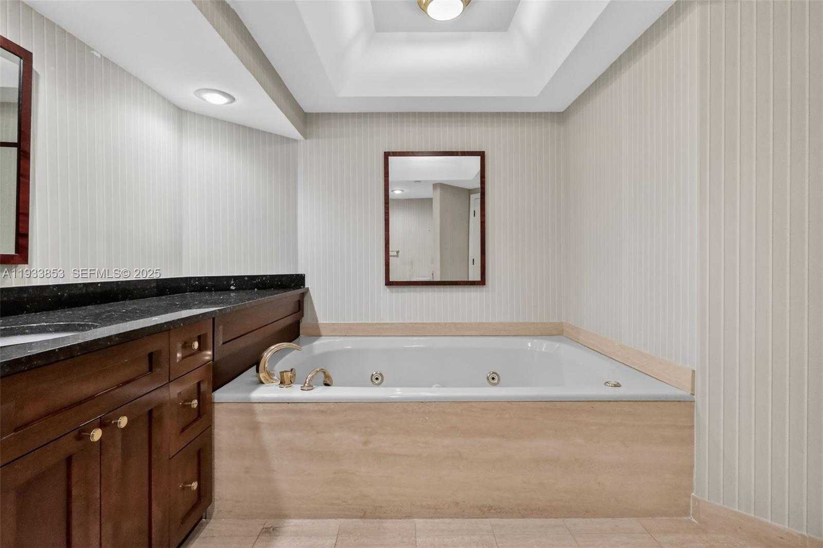 Small Image of 4000 ISLAND BLVD #1507, Aventura Number 28