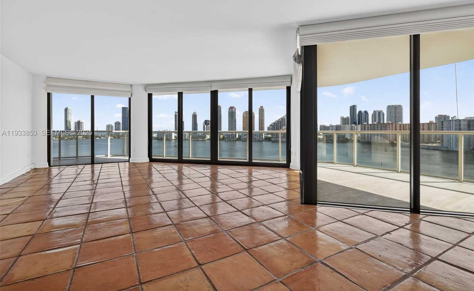 Small Image of 4000 ISLAND BLVD #1507, Aventura Number 3