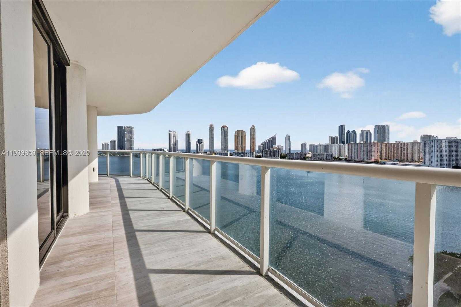 Small Image of 4000 ISLAND BLVD #1507, Aventura Number 30