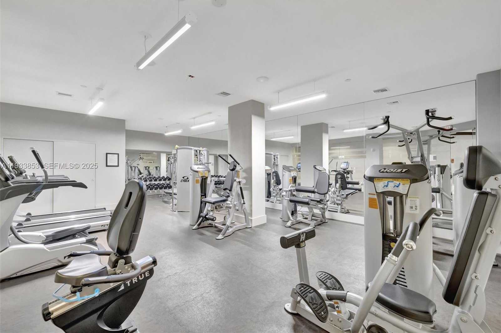 Small Image of 4000 ISLAND BLVD #1507, Aventura Number 51