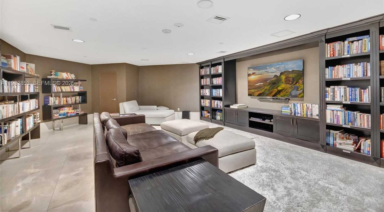 Small Image of 4000 ISLAND BLVD #1507, Aventura Number 55