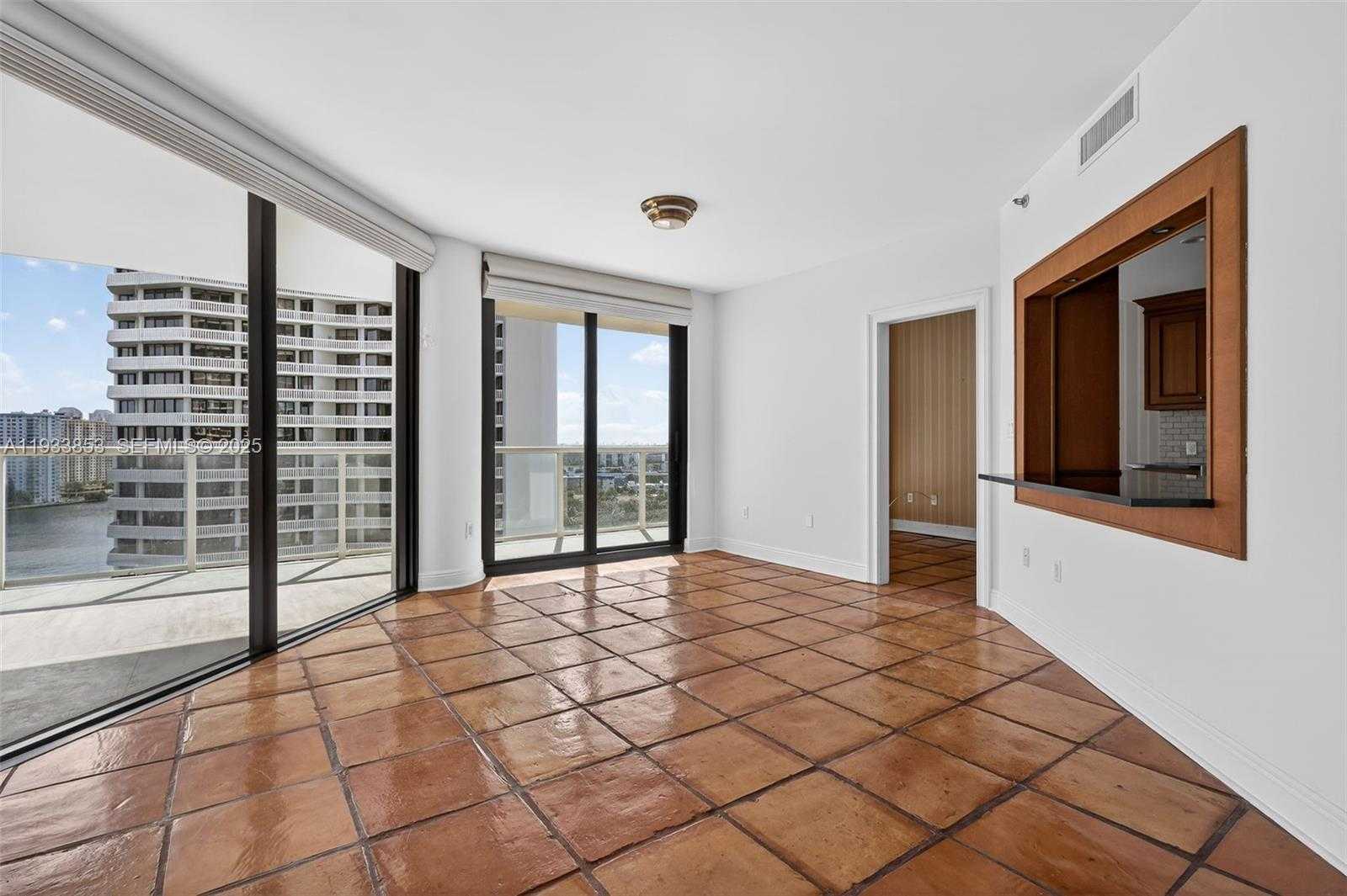 Small Image of 4000 ISLAND BLVD #1507, Aventura Number 7
