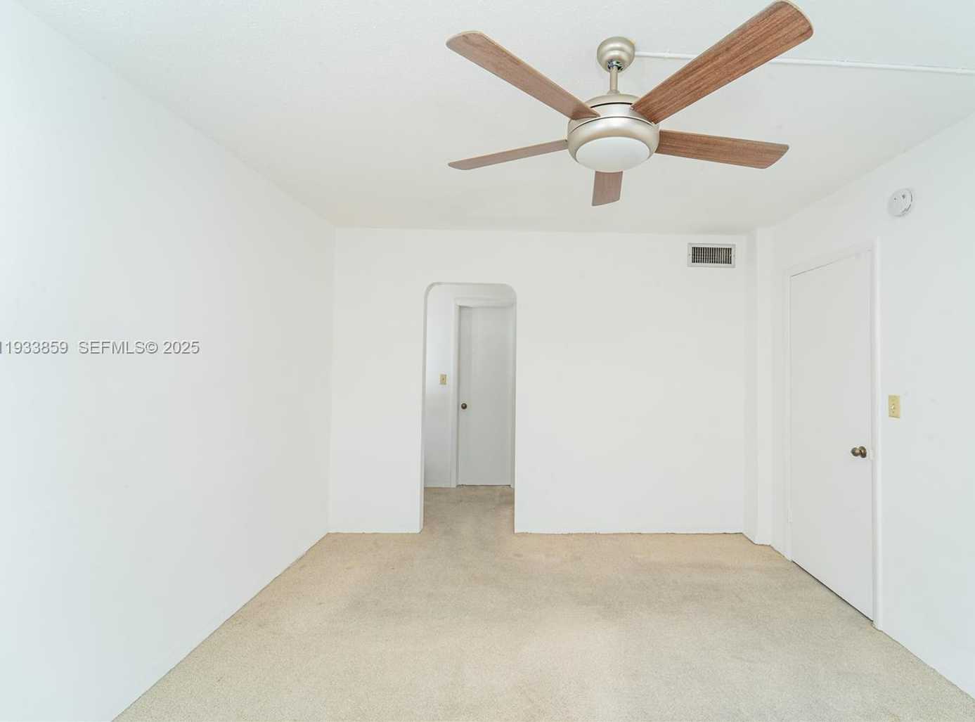 Small Image of 2855 LEONARD DR #H607, Aventura Number 10