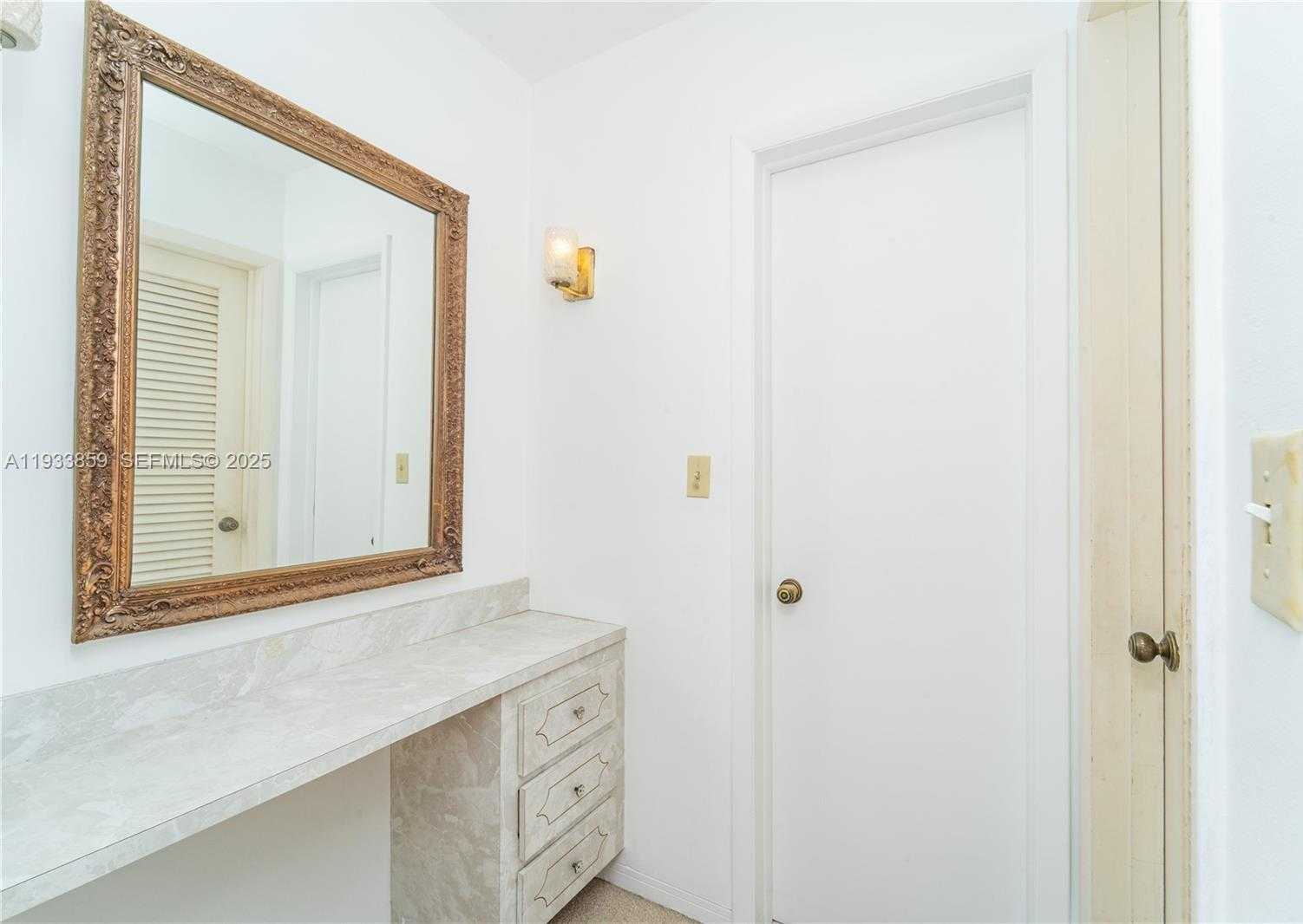 Small Image of 2855 LEONARD DR #H607, Aventura Number 12