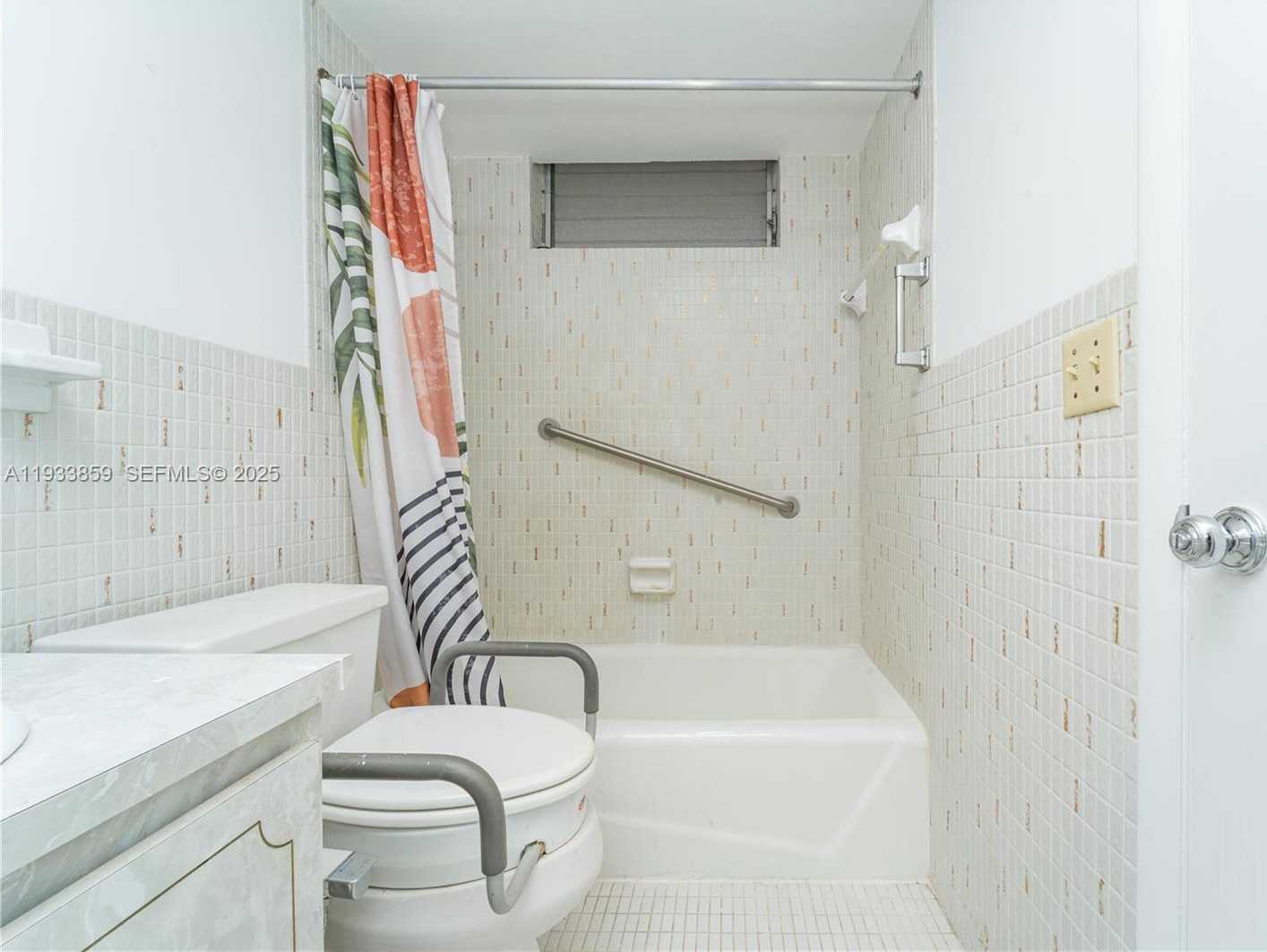 Small Image of 2855 LEONARD DR #H607, Aventura Number 13