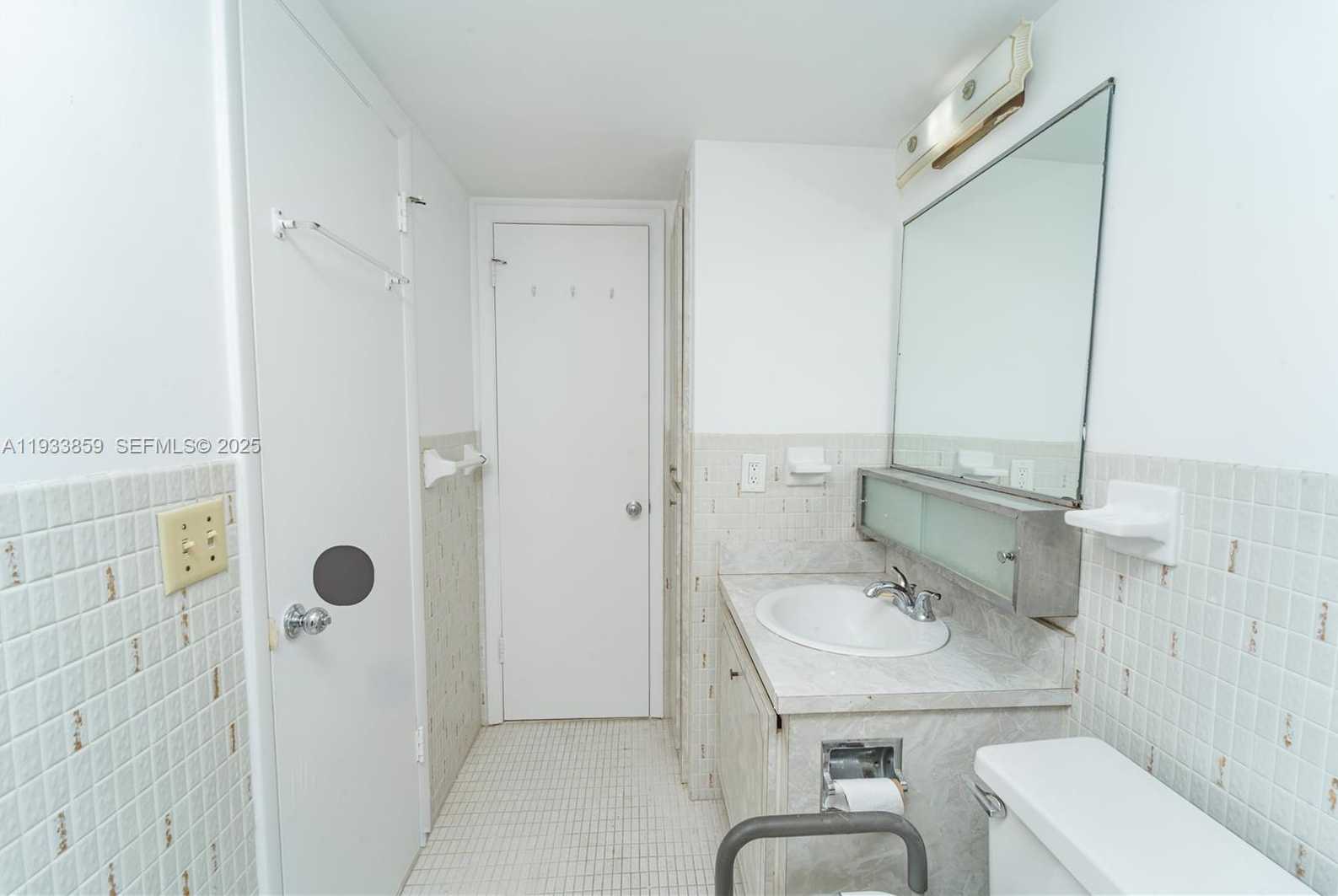 Small Image of 2855 LEONARD DR #H607, Aventura Number 14